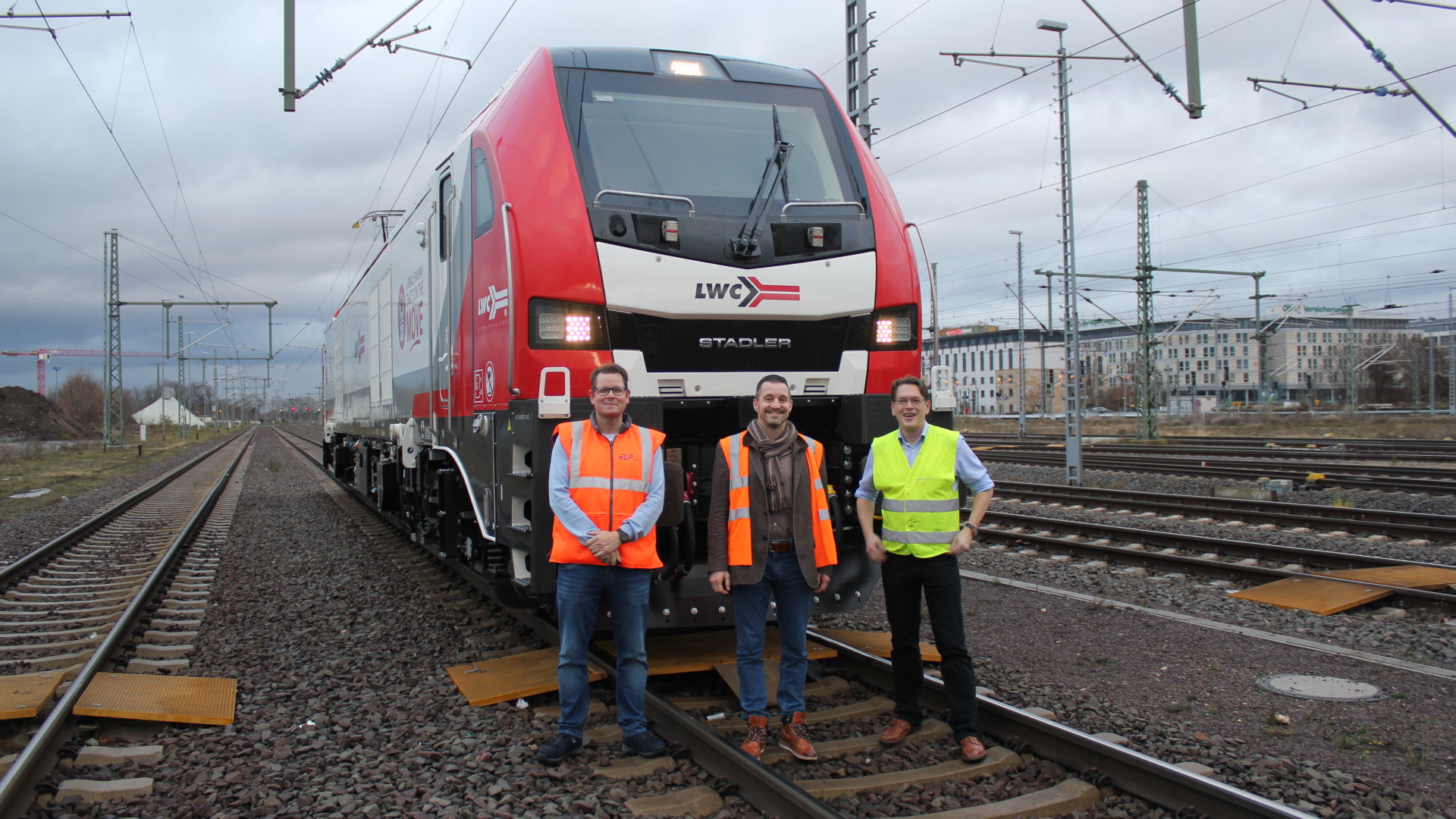 NEF begleitet Übergabe der ersten EuroDual Lokomotiven an Lappwaldbahn
