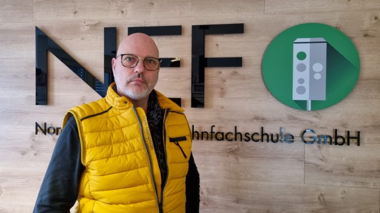 NEF begrüßt Rüdiger Garthmann als neuen Dozenten am Standort Bochum